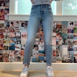 NEW medium wash Levi “wedgie” fit jeans